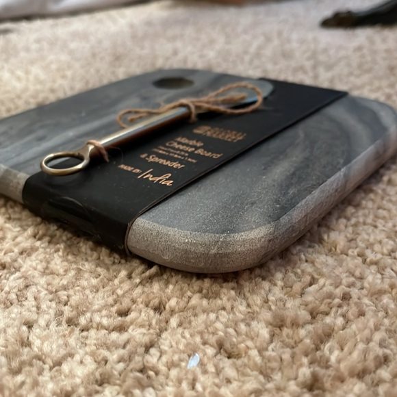 Marble Cheese Board with Spreader - Picture 2 of 6